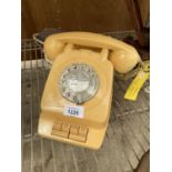 A RETRO CREAM OFFICE TELEPHONE