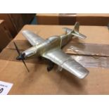 A BOXED PEWTER MODEL 1940 WW2 AEROPLANE 'NORTH AMERICAN P-51 MUSTANG'