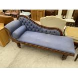 A VICTORIAN MAHOGANY CHAISE LONGUE ON TURNED LEGS