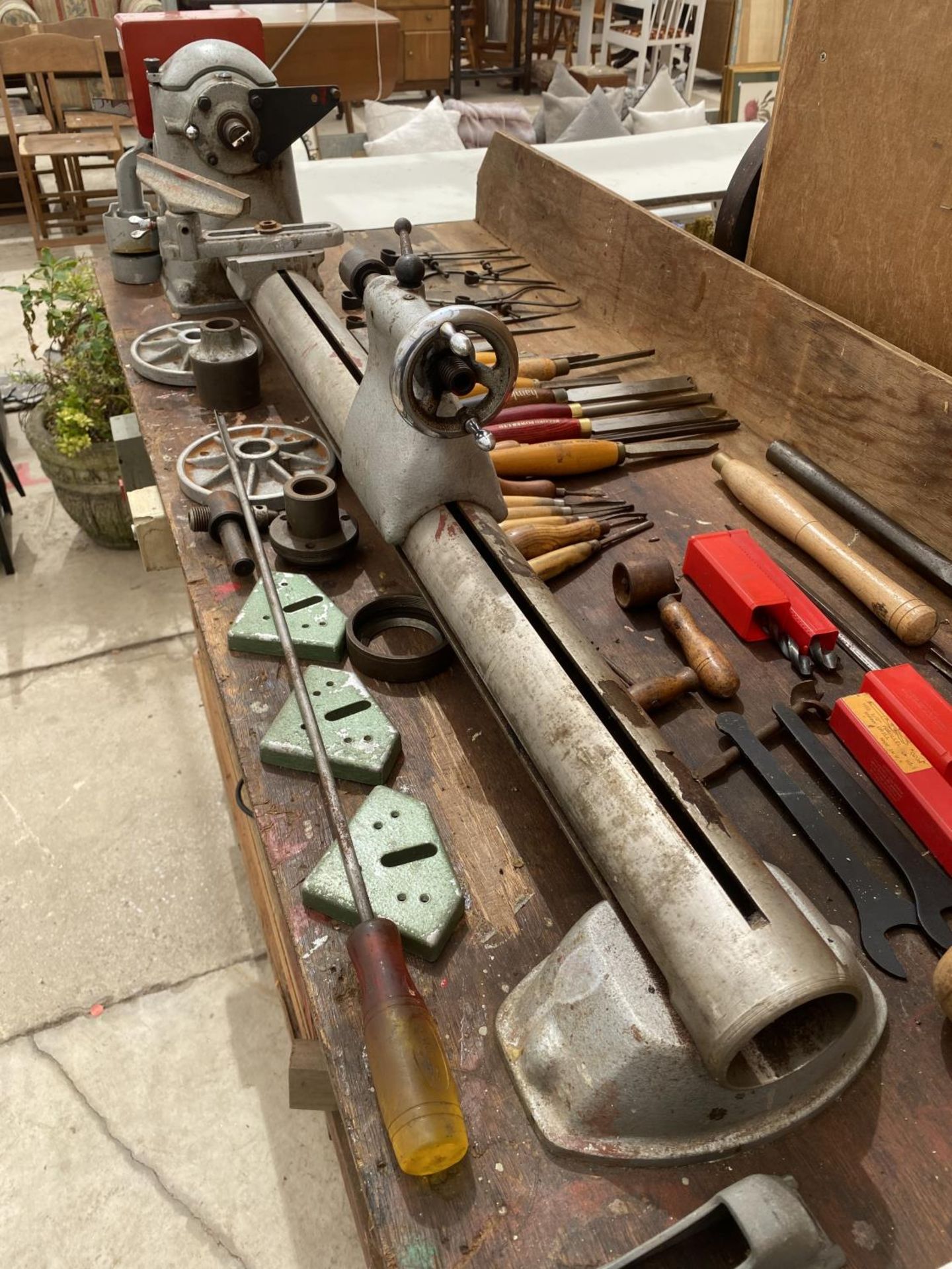 A MYFORD ML8 WOODTURNING LATHE WITH LARGE MOTOR, A LARGE ASSORTMENT OF WOOD TURNING CHISELS AND - Image 10 of 13