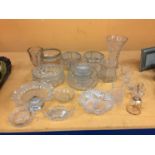 A SELETION OF GLASSWARE TO INCLUDE SERVING BOWLS, VASES AND ROSE BOWLS