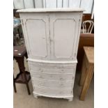 A MODERN SHABBY CHIC COCKTAIL CABINET WITH SLIDE AND FOUR DRAWERS TO THE BASE, 24" WIDE