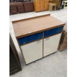 A RETRO 1950'S KITCHEN UNIT