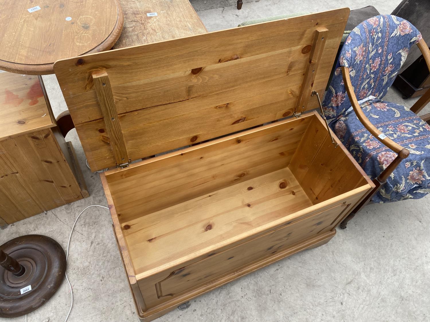 A MODERN PINE BLANKET CHEST, 36" WIDE - Image 2 of 4