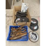 A LARGE QUANTITY OF AS NEW CUTTING DISCS AND FURTHER HAND TOOLS ETC