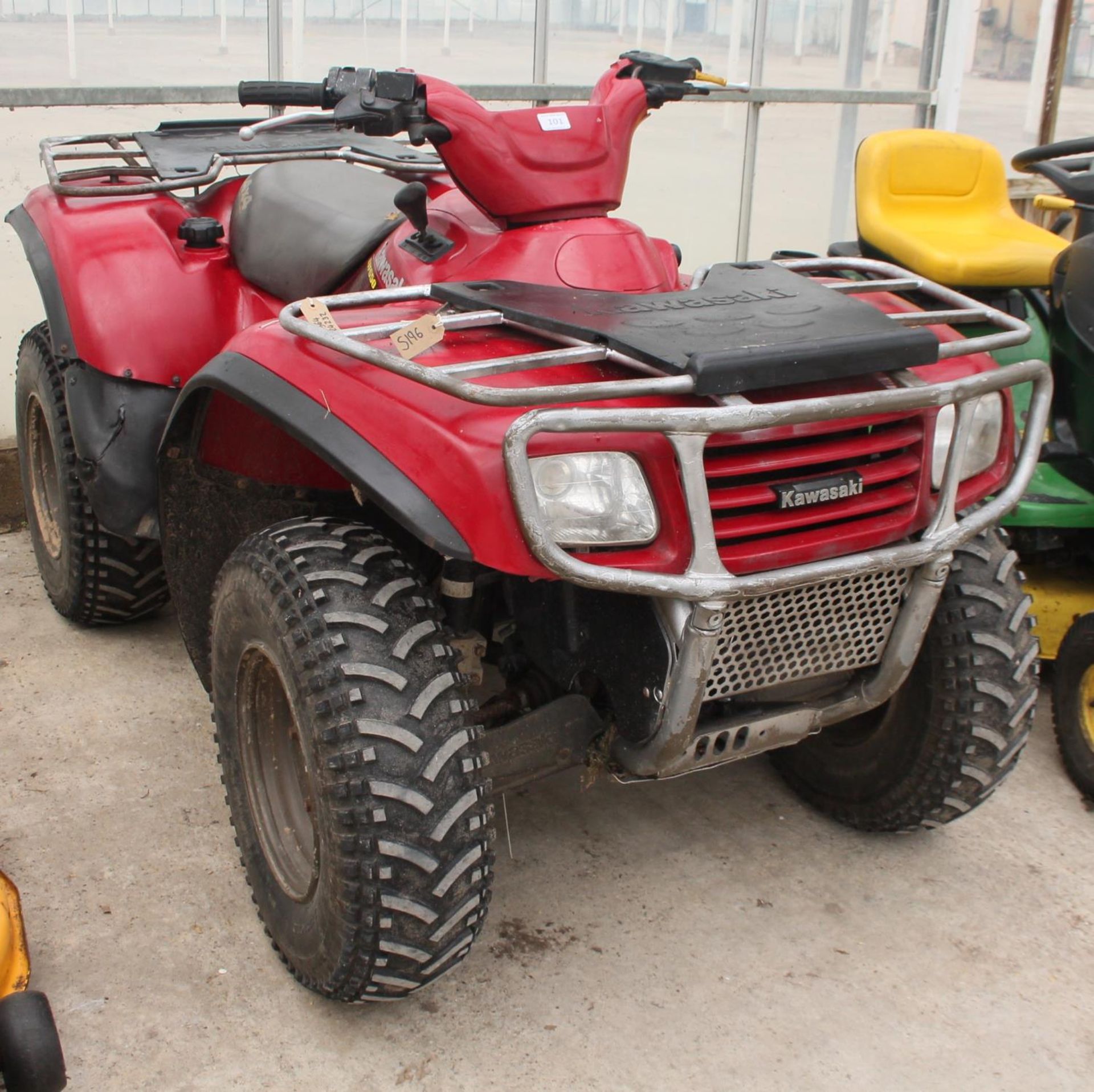 KAWASAKI 650 4X4 QUAD 2008 GOOD RUNNER KEY IN THE PAY OFFICE NO VAT