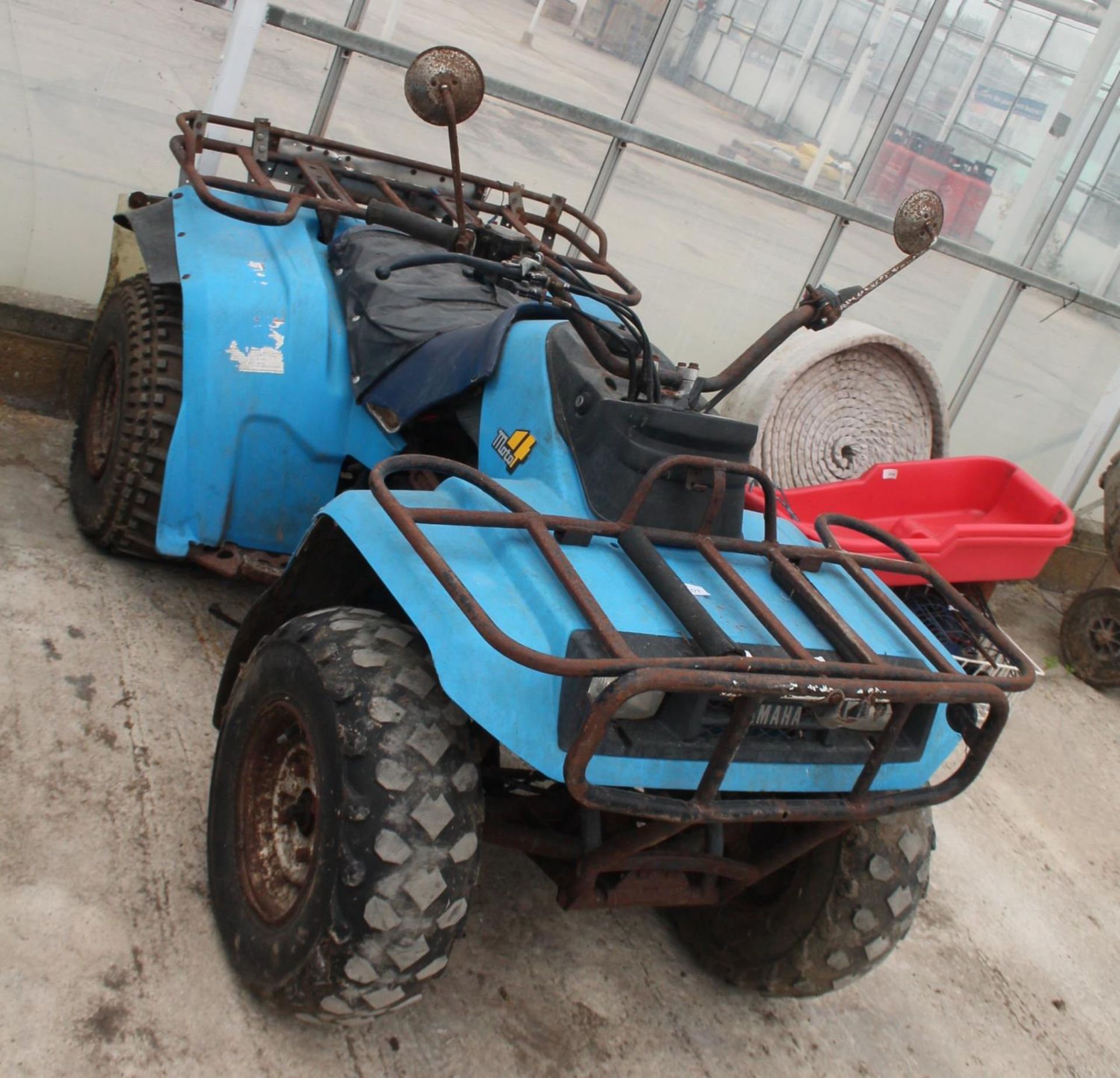 YAMAHA MOTO 4 QUAD COMPLETE WITH LOG BOOK -KEY IN THE PAY OFFICE NO VAT