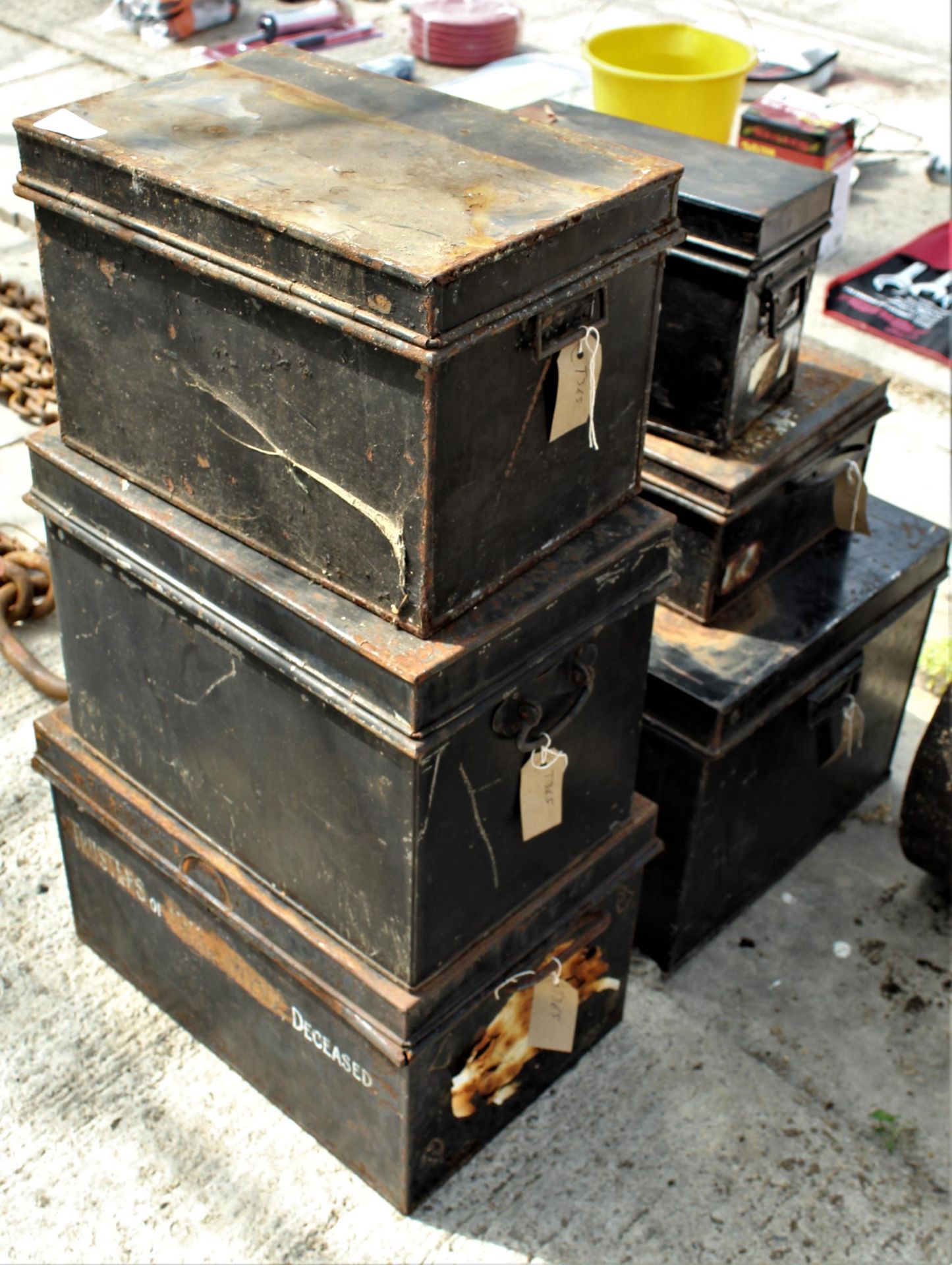 A COLLECTION OF SIX VINTAGE DEED BOXES NO VAT - Image 2 of 2