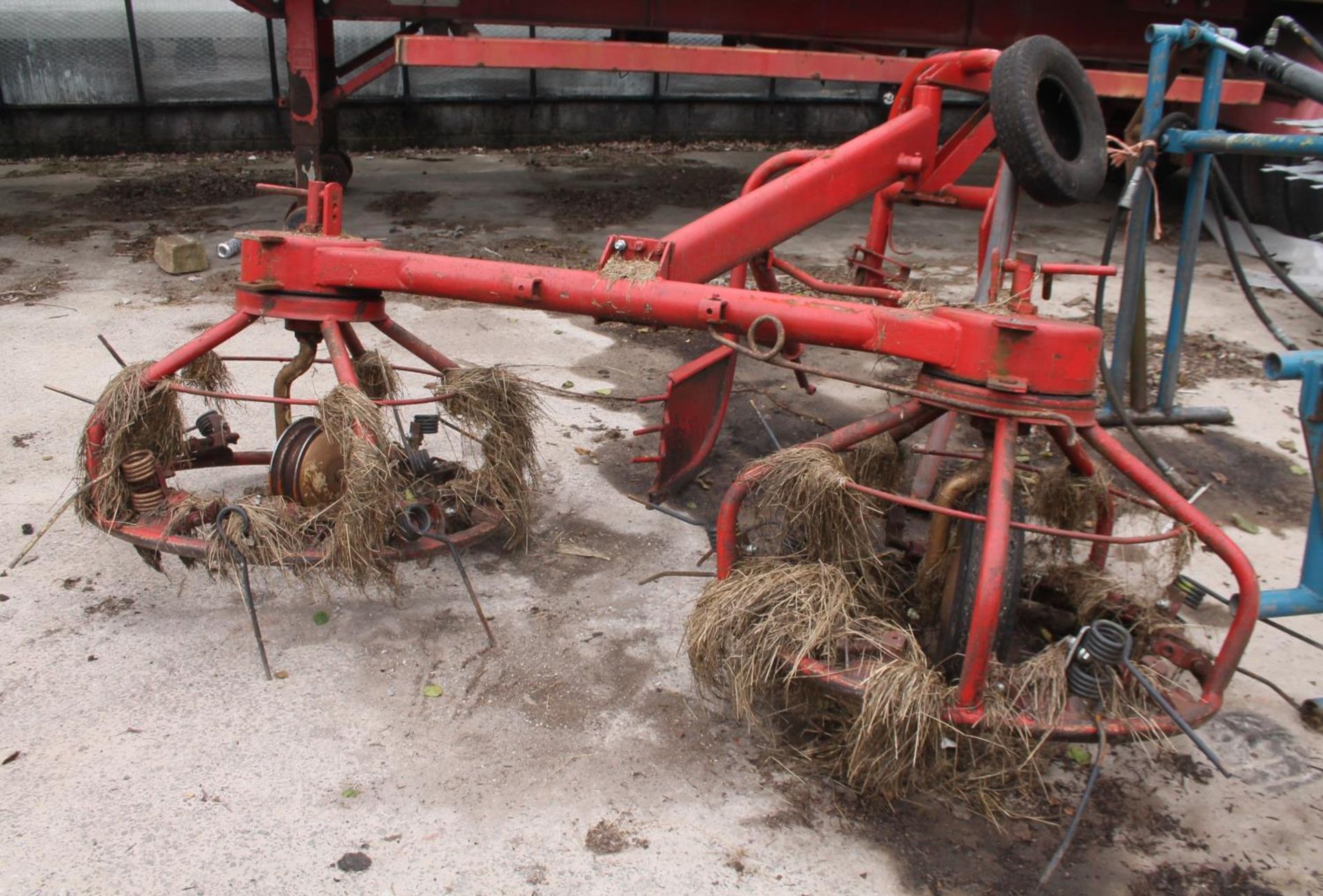 HAY BOB PZ 200 TYPE + VAT - Image 2 of 2