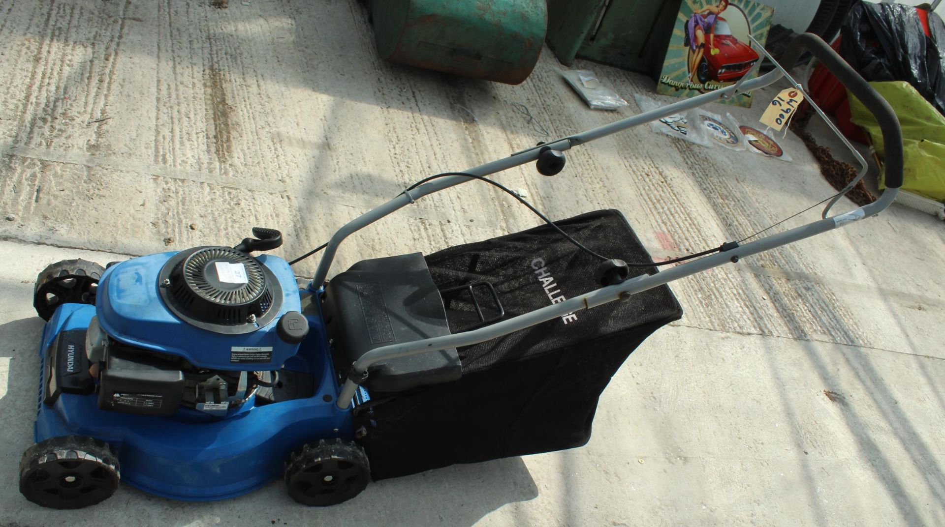 HYUNDAI PETROL LAWN MOWER NO VAT - Image 2 of 2