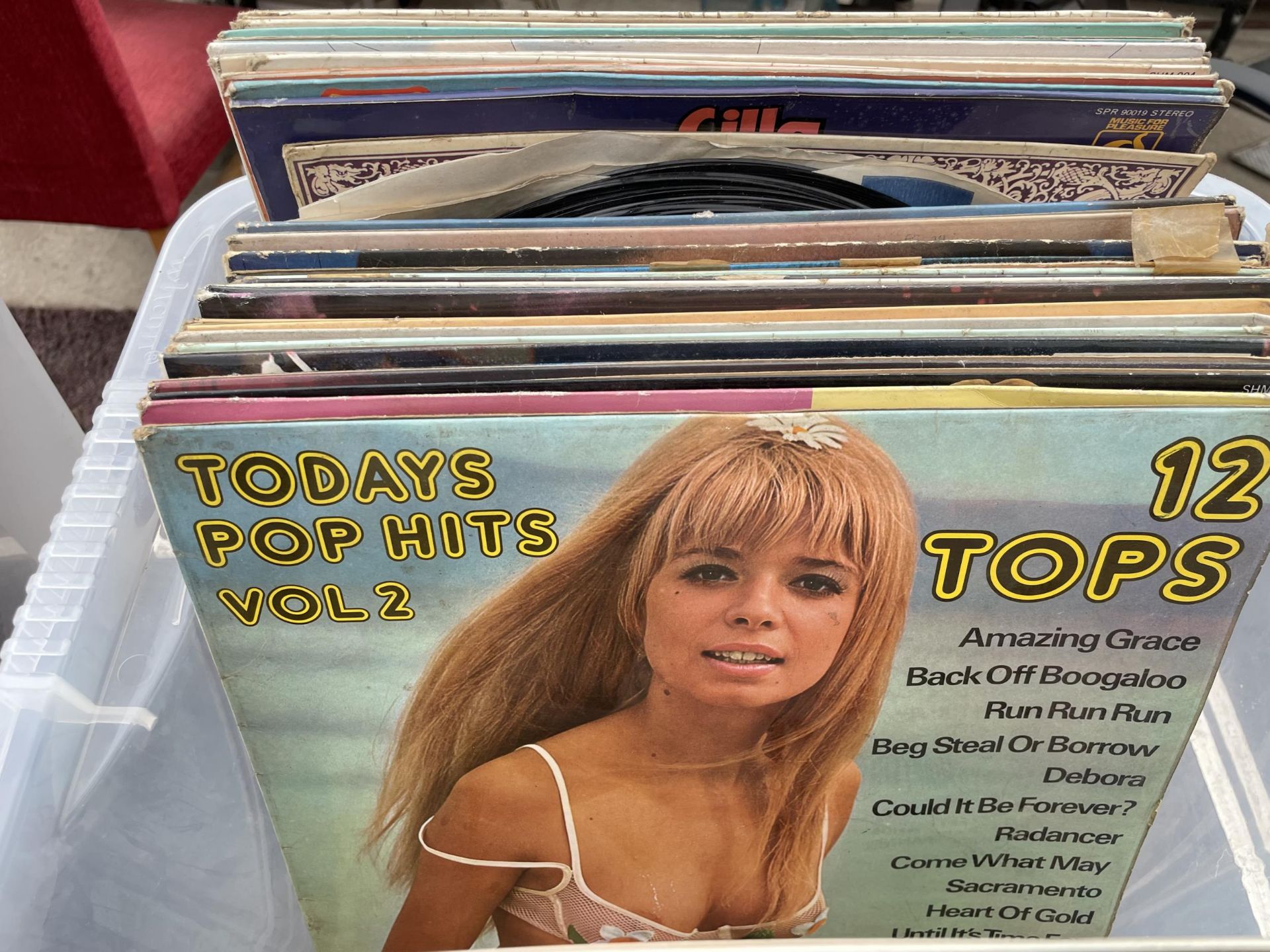 AN ASSORTMENT OF VINTAGE LP RECORDS - Image 2 of 4