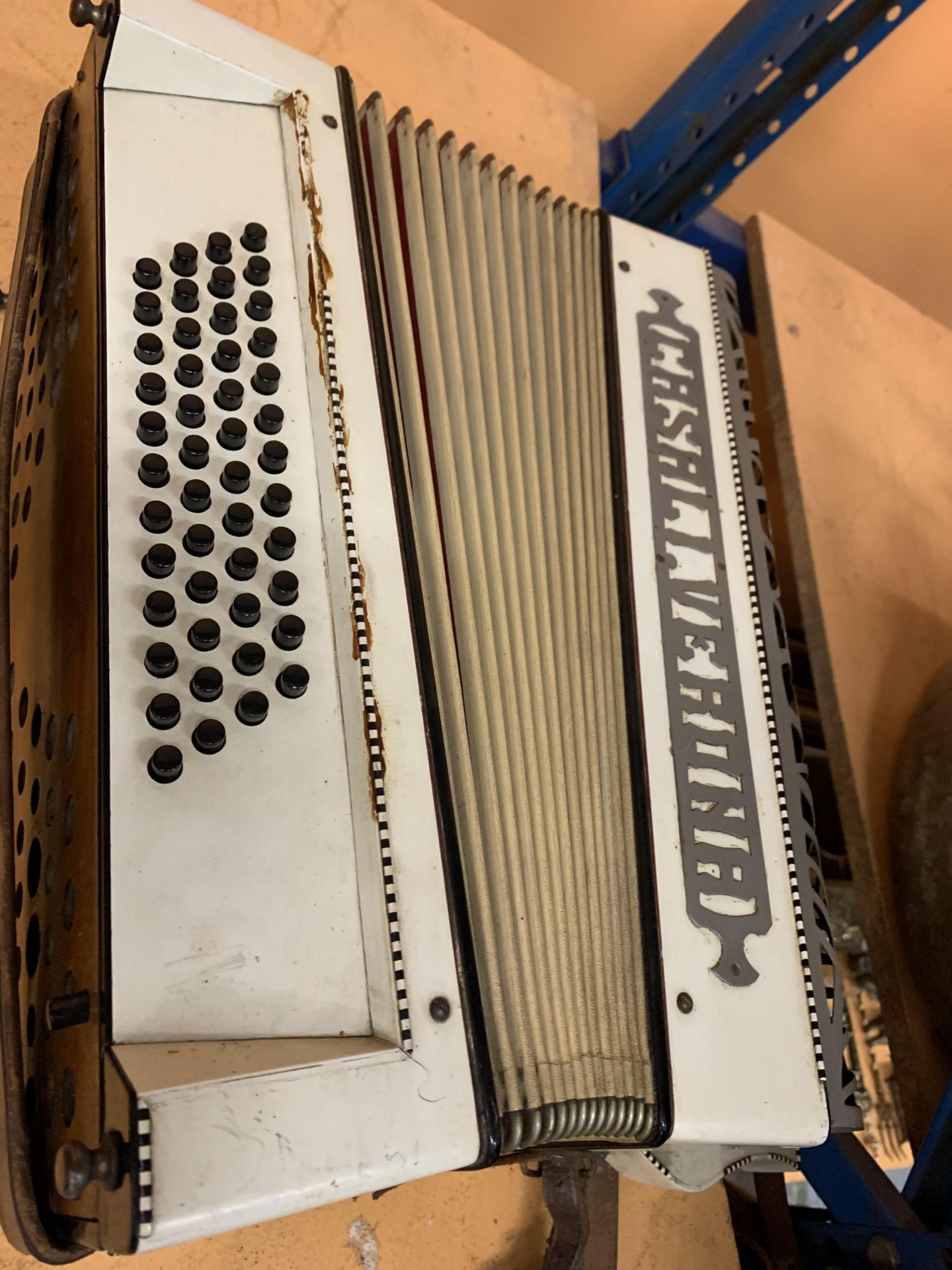 A 'CASALI VERONA' VINTAGE ITALIAN ACCORDIAN - Image 3 of 3