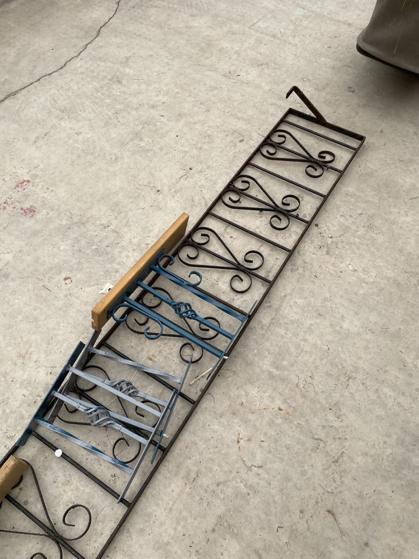 AN ASSORTMENT OF DECORATIVE AND TURNED WROUGHT IRON RAILING PANELS - Image 3 of 3