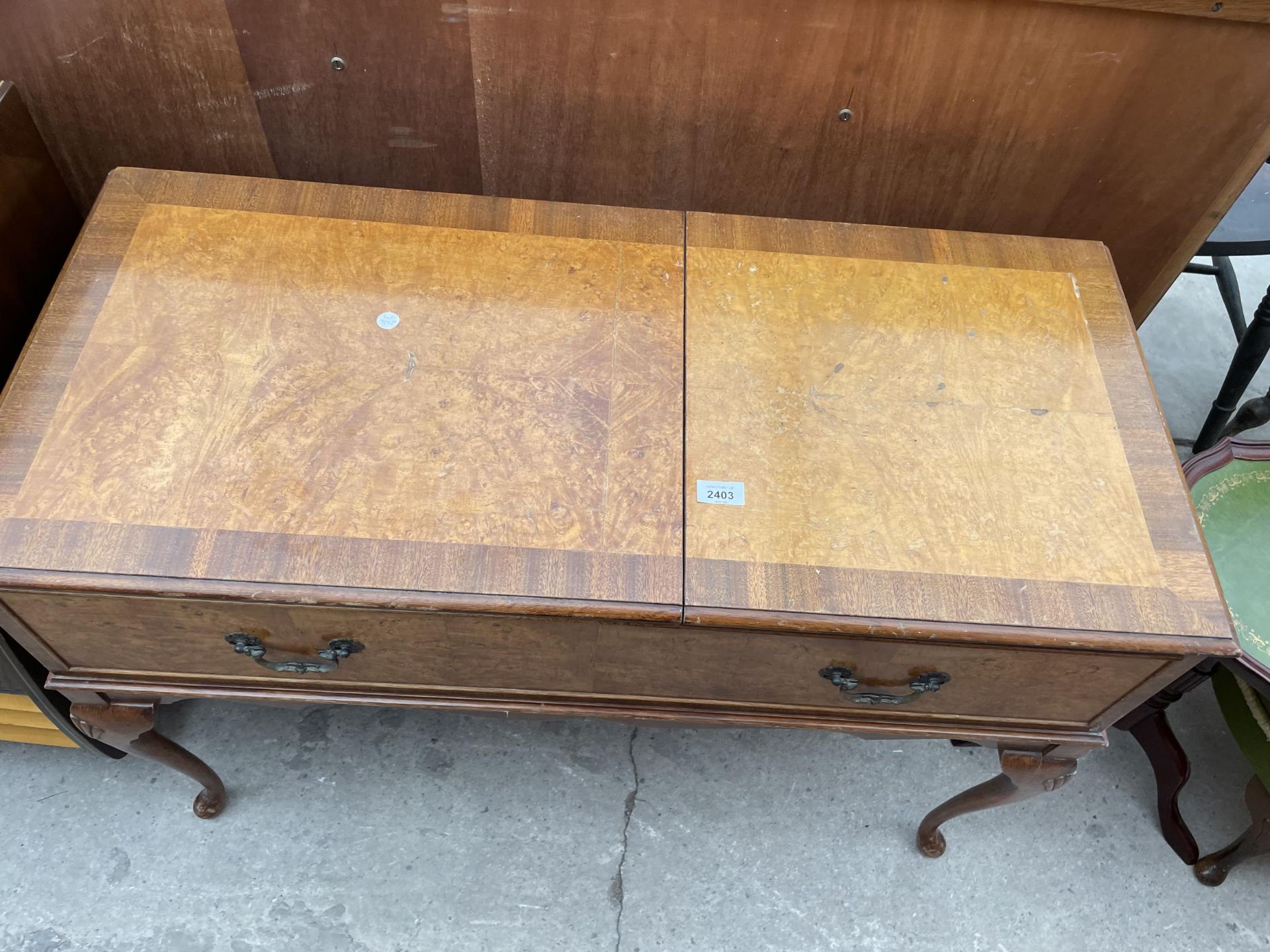 A DYNATRON RADIOGRAM IN WALNUT CASE WITH GARRARD DECK - Image 5 of 5