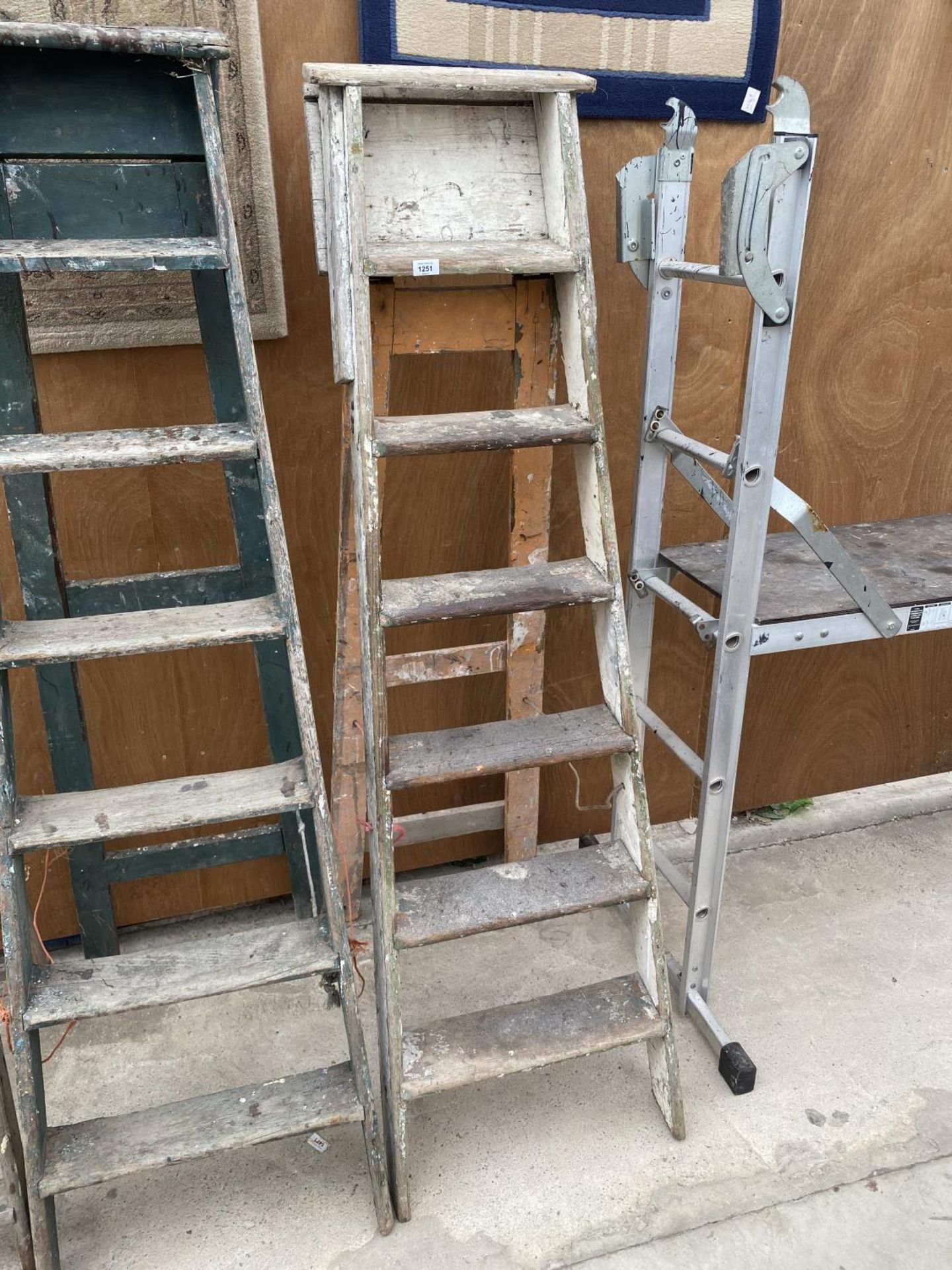 TWO SETS OF VINTAGE SIX RUNG WOODEN STEP LADDERS AND A FURTHER THREE RUNG WOODEN STEP LADDER - Image 4 of 4