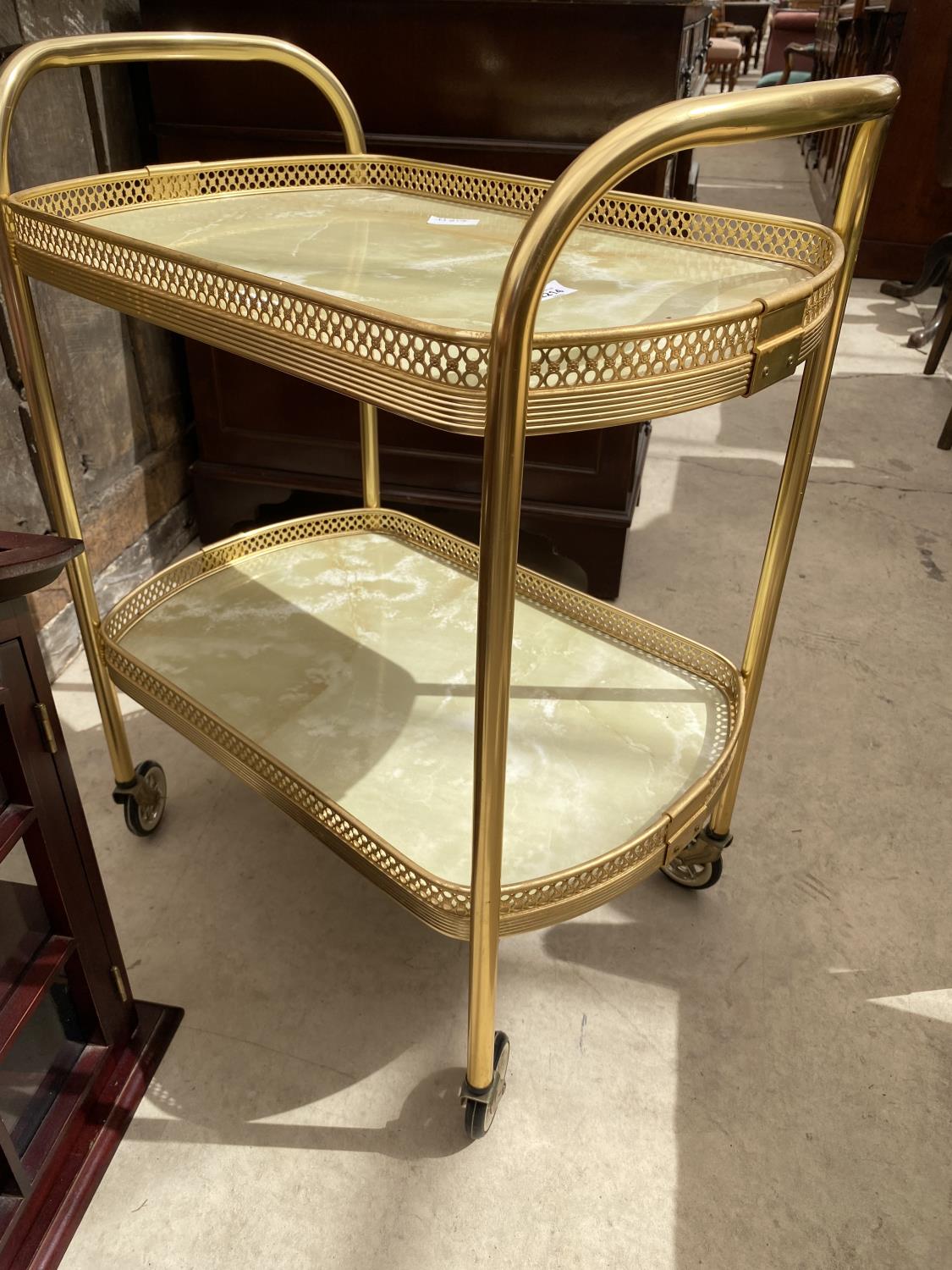 A 1970'S GOLD COLOURED TROLLEY WITH MARBLE EFFECT TILES - Image 3 of 3