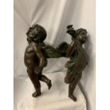 A LARGE RESIN SCULPTURE OF TWO JOINED CHERUBS (A/F), APPROX HEIGHT 62CM, APPROX WIDTH 56CM