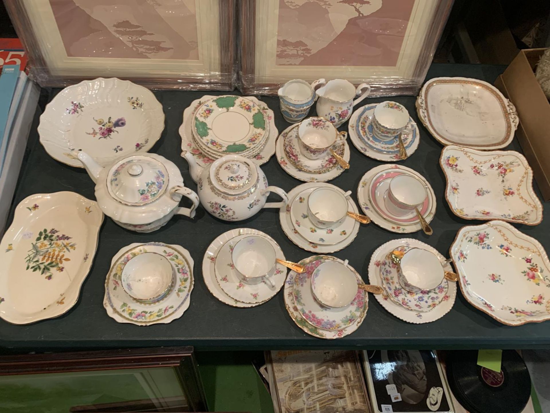 A LARGE QUANTITY OF CERAMICS TO INCLUDE TRIOS, DISHES ETC