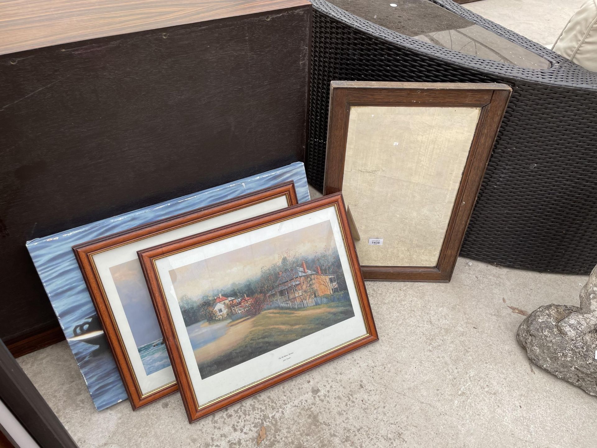 AN ASSORTMENT OF FRAMED PRINTS AND MIRRORS