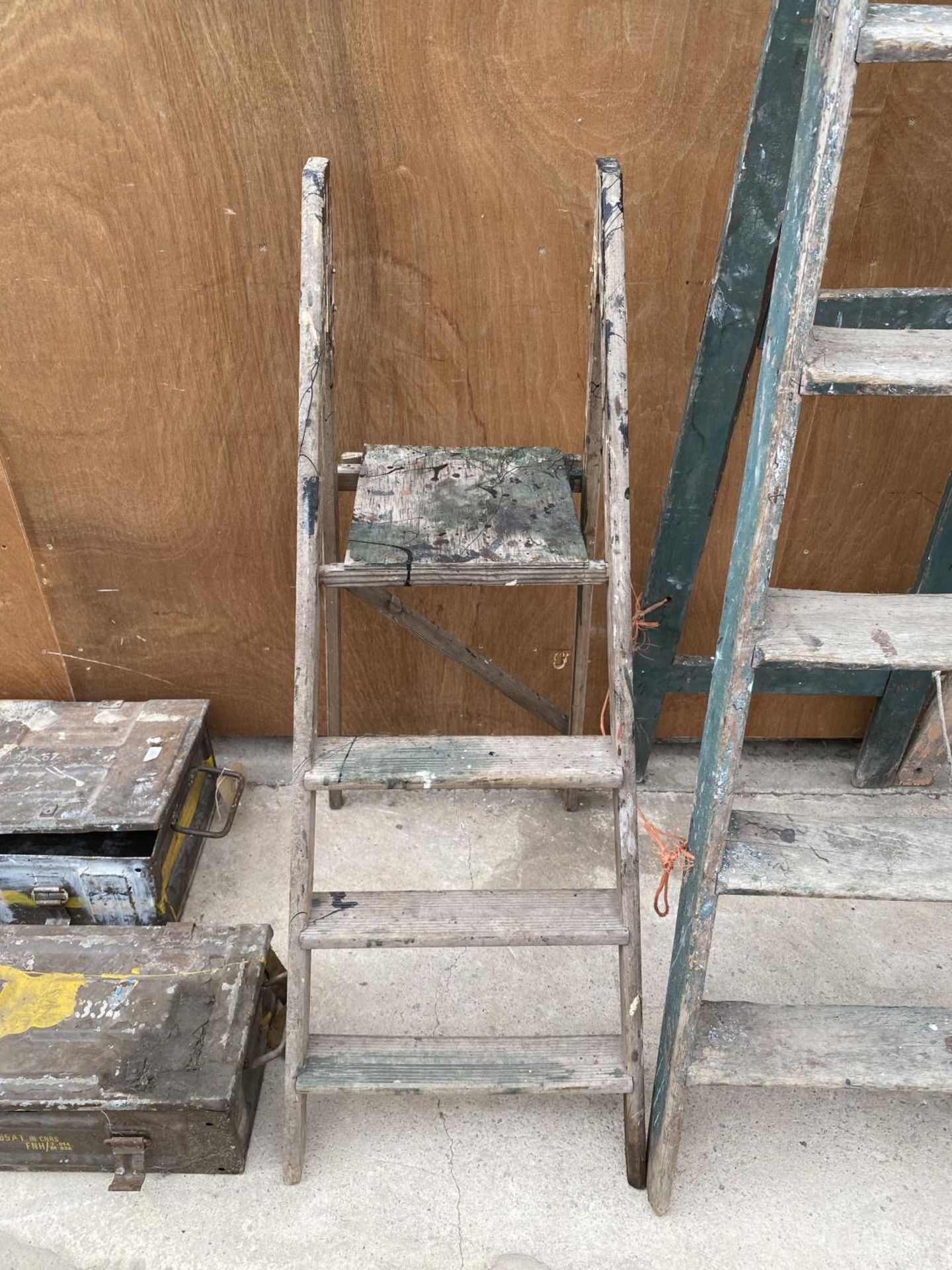 TWO SETS OF VINTAGE SIX RUNG WOODEN STEP LADDERS AND A FURTHER THREE RUNG WOODEN STEP LADDER - Image 2 of 4