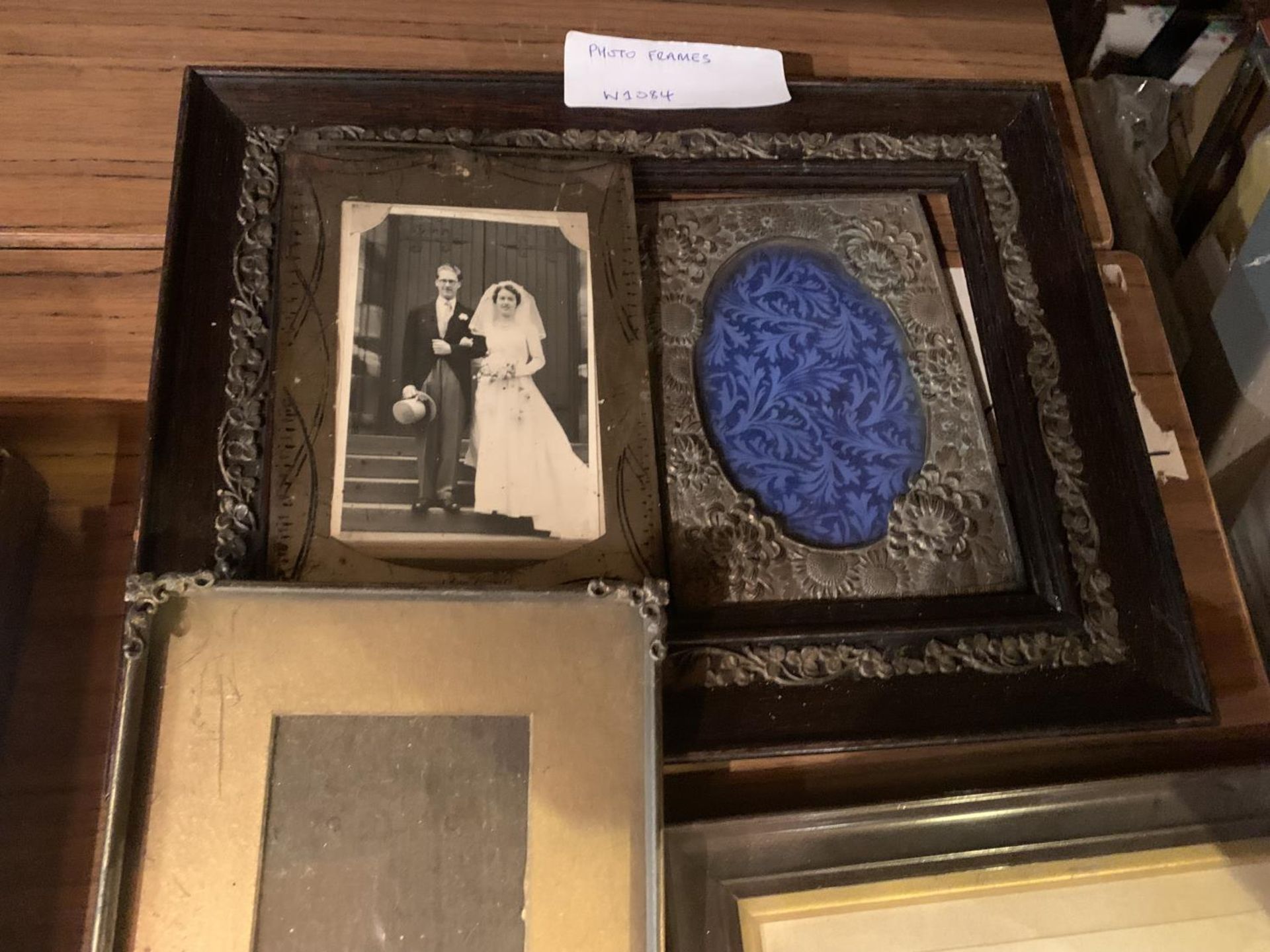 A SELECTION OF VINTAGE PHOTO FRAMES - Image 3 of 3