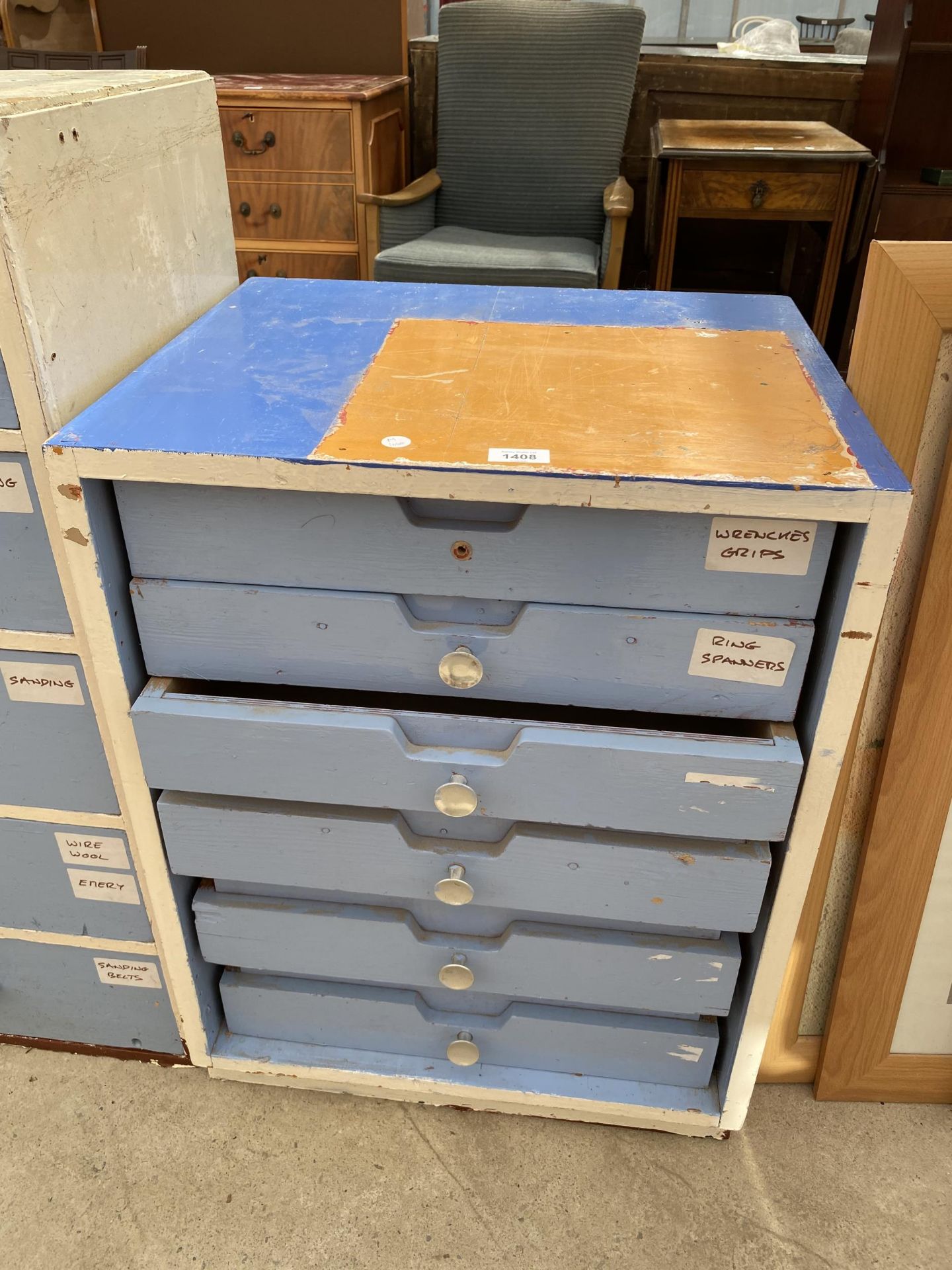 THREE PAINTED WORKSHOP DRAWER UNITS AND A FURTHER CUPBOARD WITH INTERNAL DRAWERS - Image 2 of 5