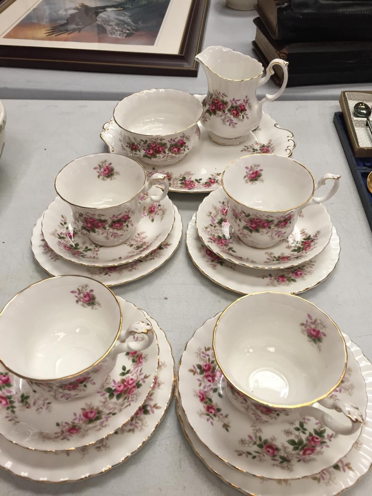 A COLLECTION OF ROYAL ALBERT CHINA "LAVENDER ROSE" TEA CUPS AND SAUCERS , SIDE PLATES, CAKE PLATE, - Image 3 of 3