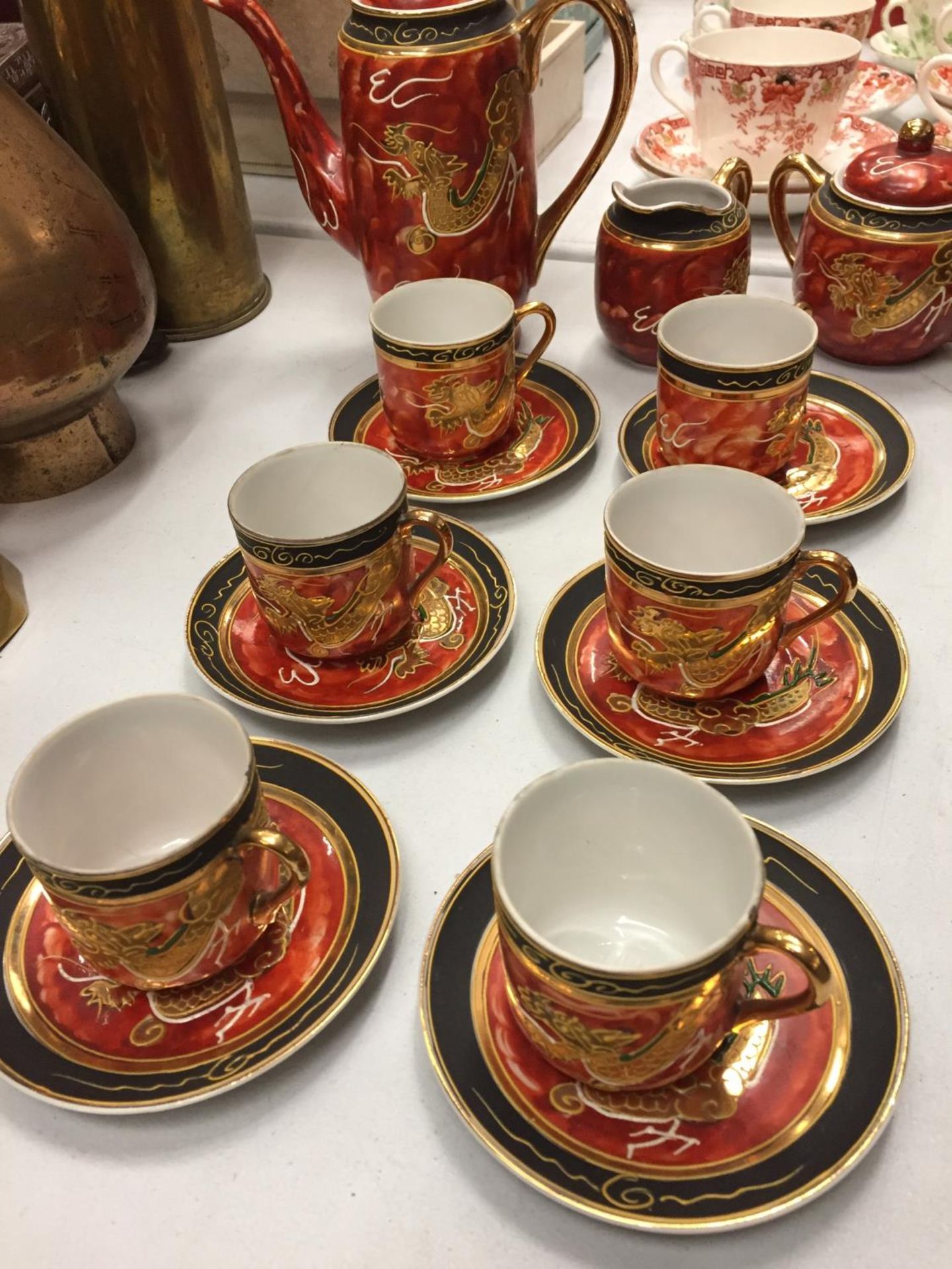 A 15 PIECE ORIENTAL TEA SET WITH DRAGON DECORATION - Image 2 of 5