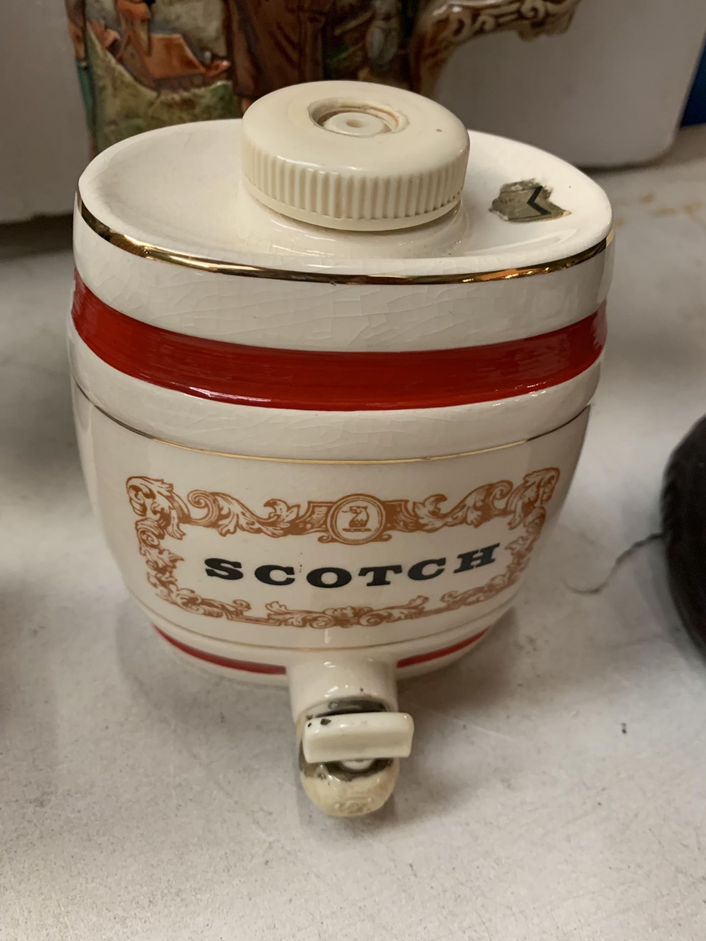 A COLLECTION OF FOUR 'DRINKS' CERAMICS TO INCLUDE A STEIN DRINKING VESSEL, A ROYAL VICTORIA WADE - Image 6 of 6