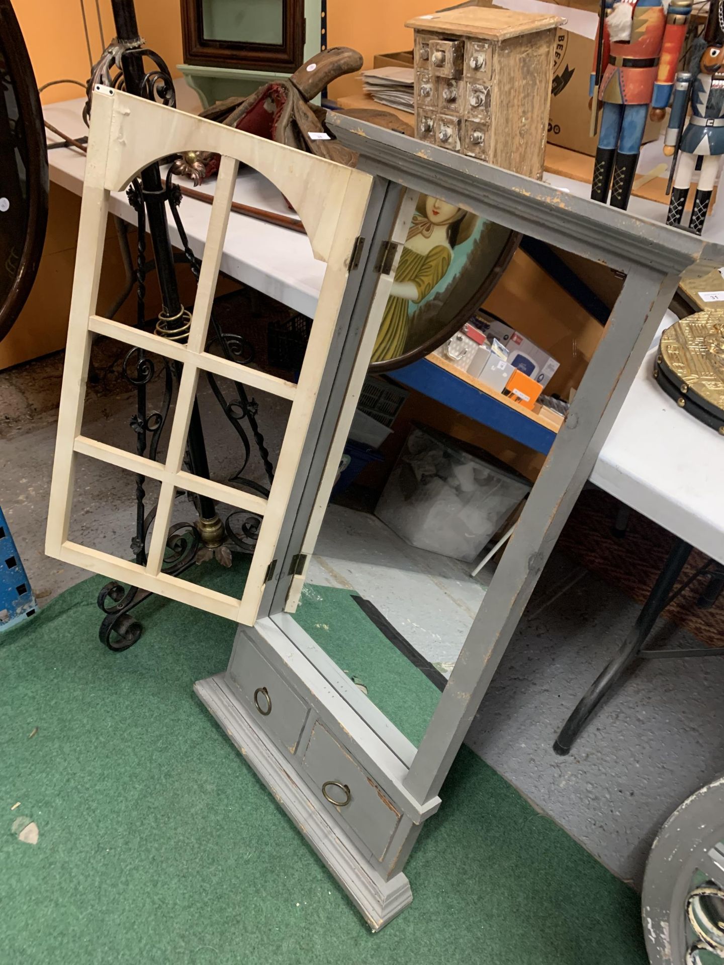 A SHABBY CHIC STYLE RECTANGULAR MIRROR IN THE FORM OF A CUPBOARD, HEIGHT APPROX 104CM - Image 2 of 3