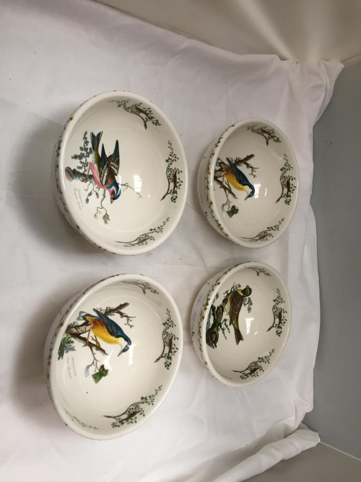 FOUR PORTMEIRION BOWLS WITH BIRDS