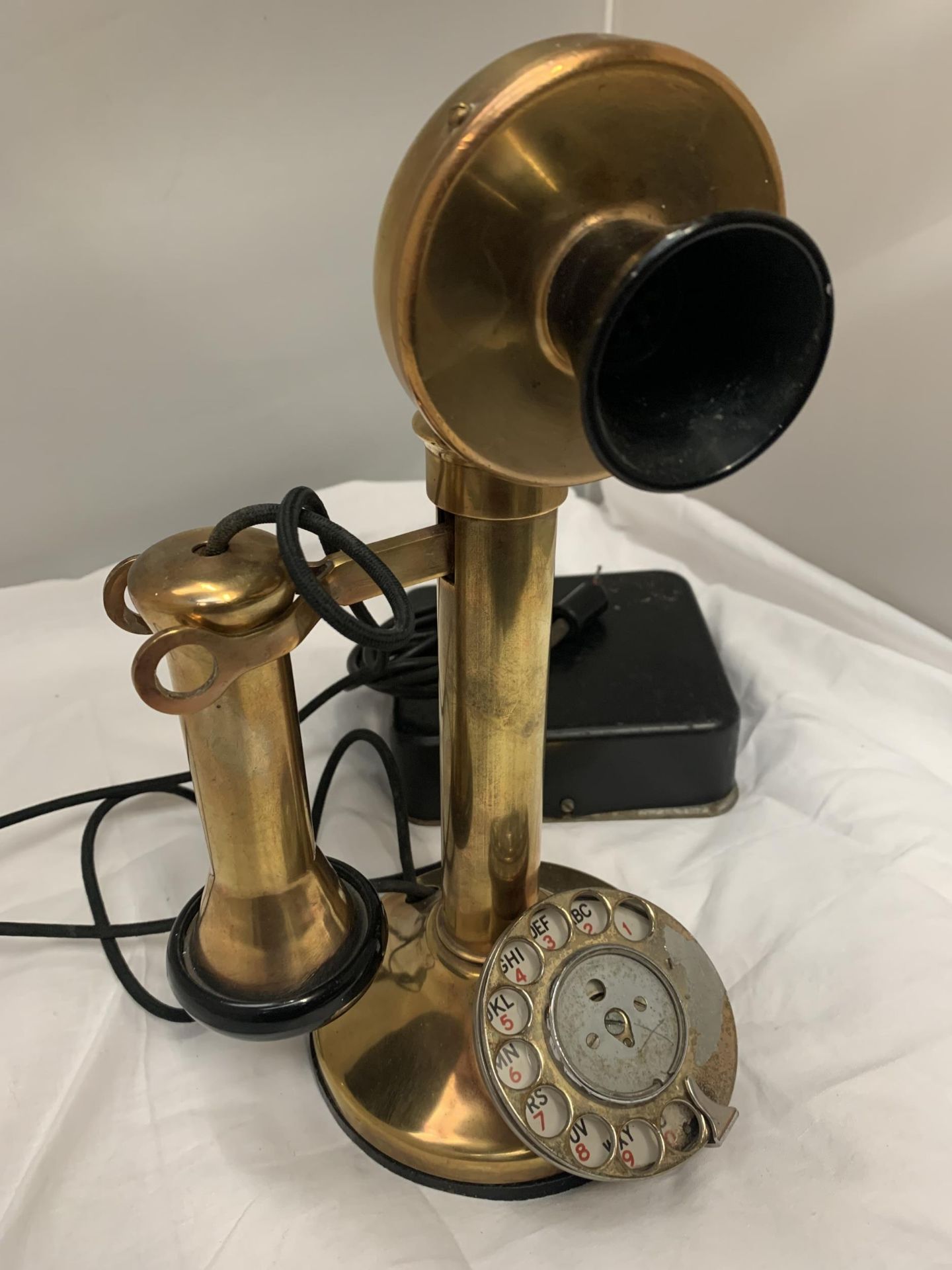A BRASS 'CANDLESTICK' ROTARY DIAL TELEPHONE WITH EAR PIECE AND BOX - Image 2 of 5