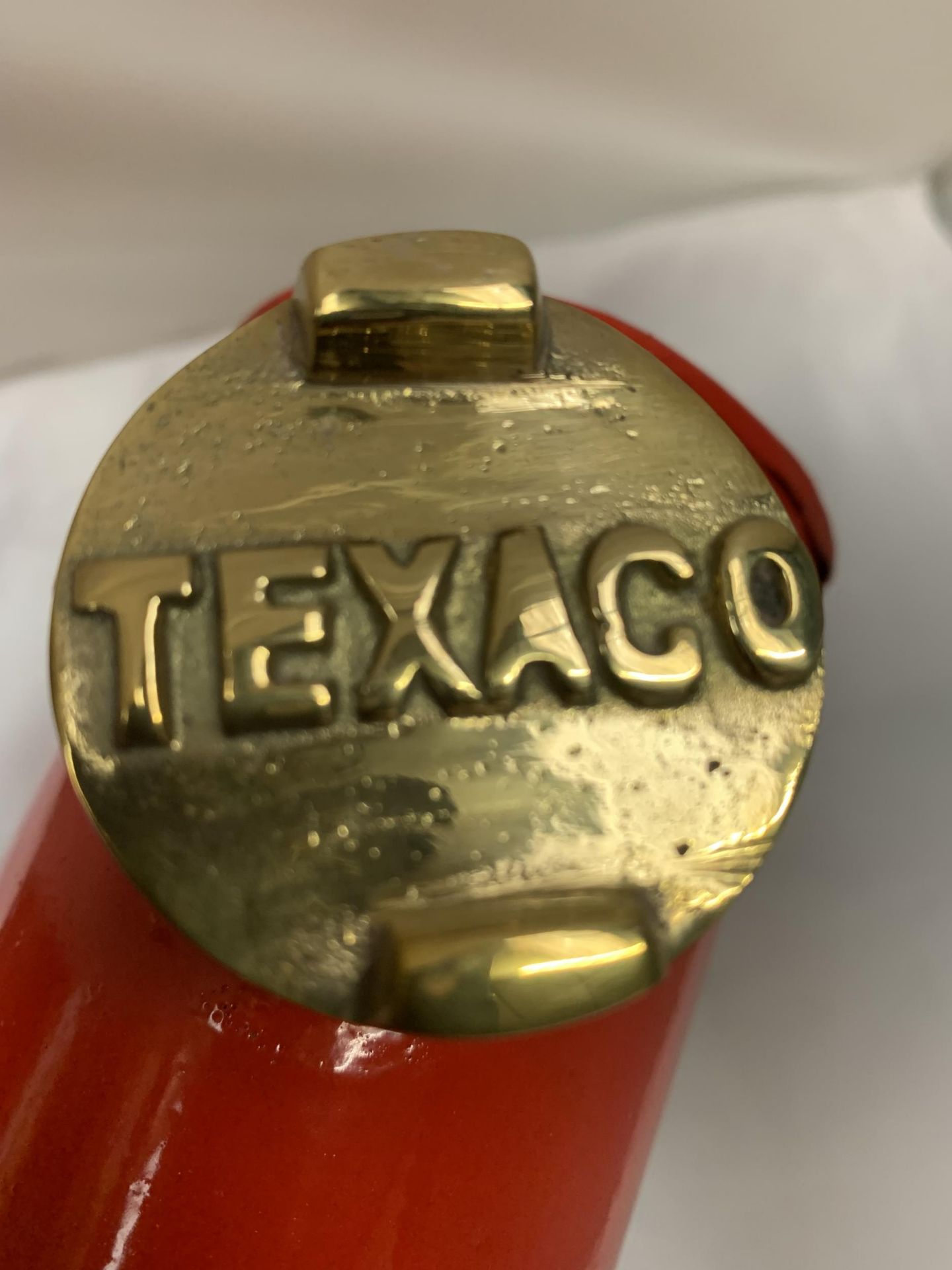 A RED TEXACO WALL HANGING CAN - Image 4 of 4