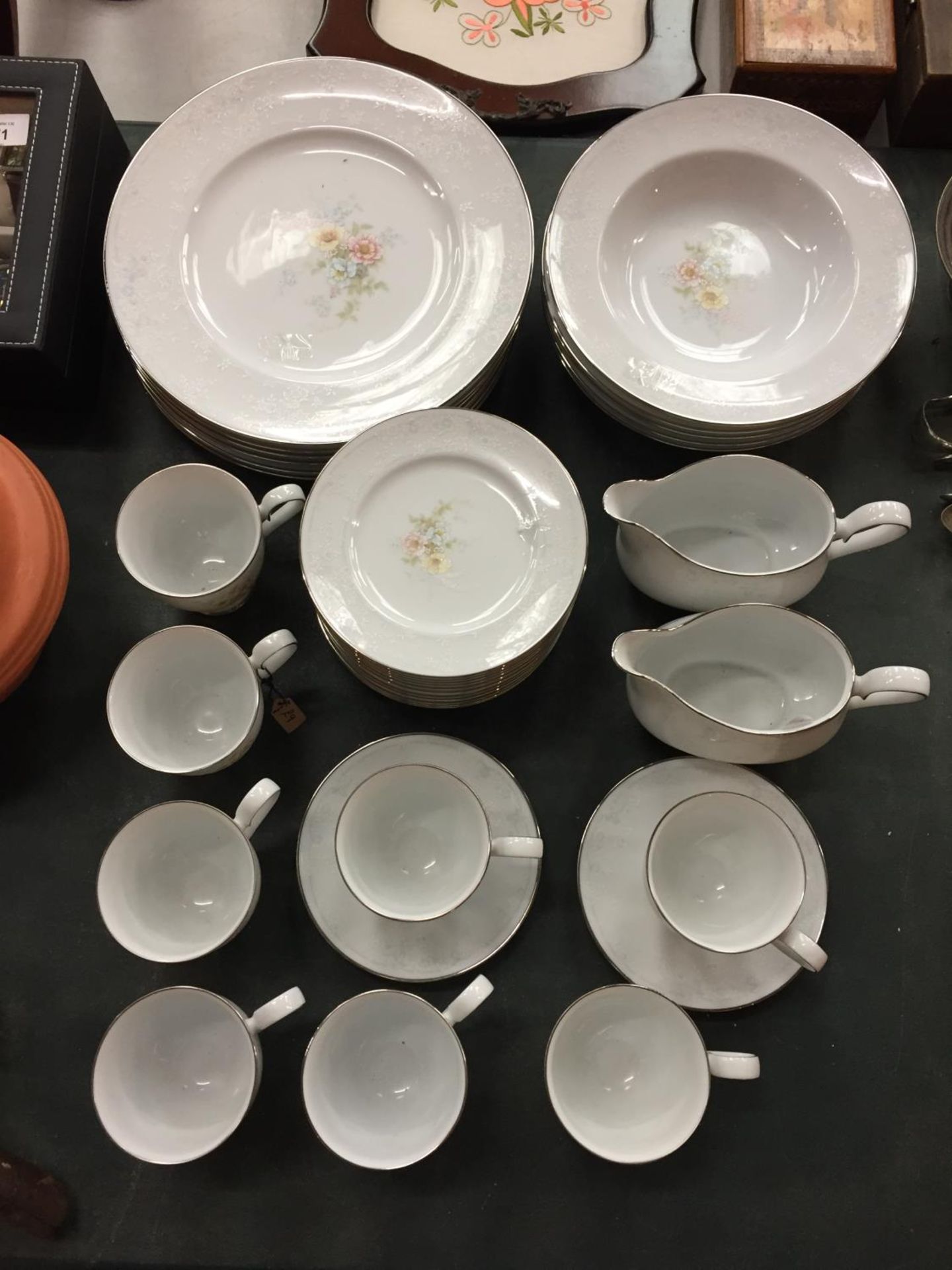 A LARGE COLLECTION OF NORITAKE IRELAND CHINA DINNER WARE IN THE ANTICIPATION DESIGN