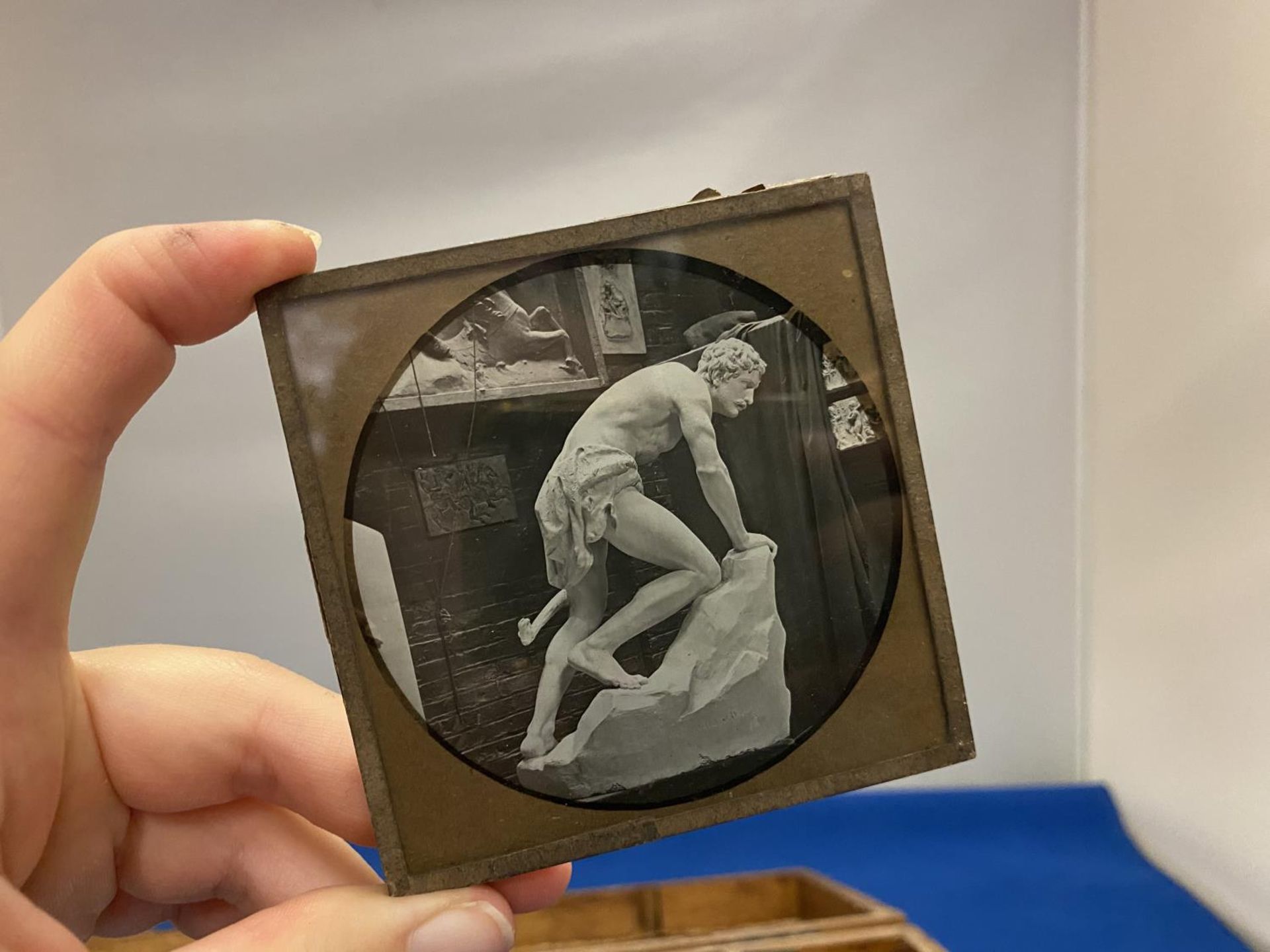 A COLLECTION OF GLASS SLIDES SOME BEING COLOUR IN WOODEN BOX - Image 6 of 6