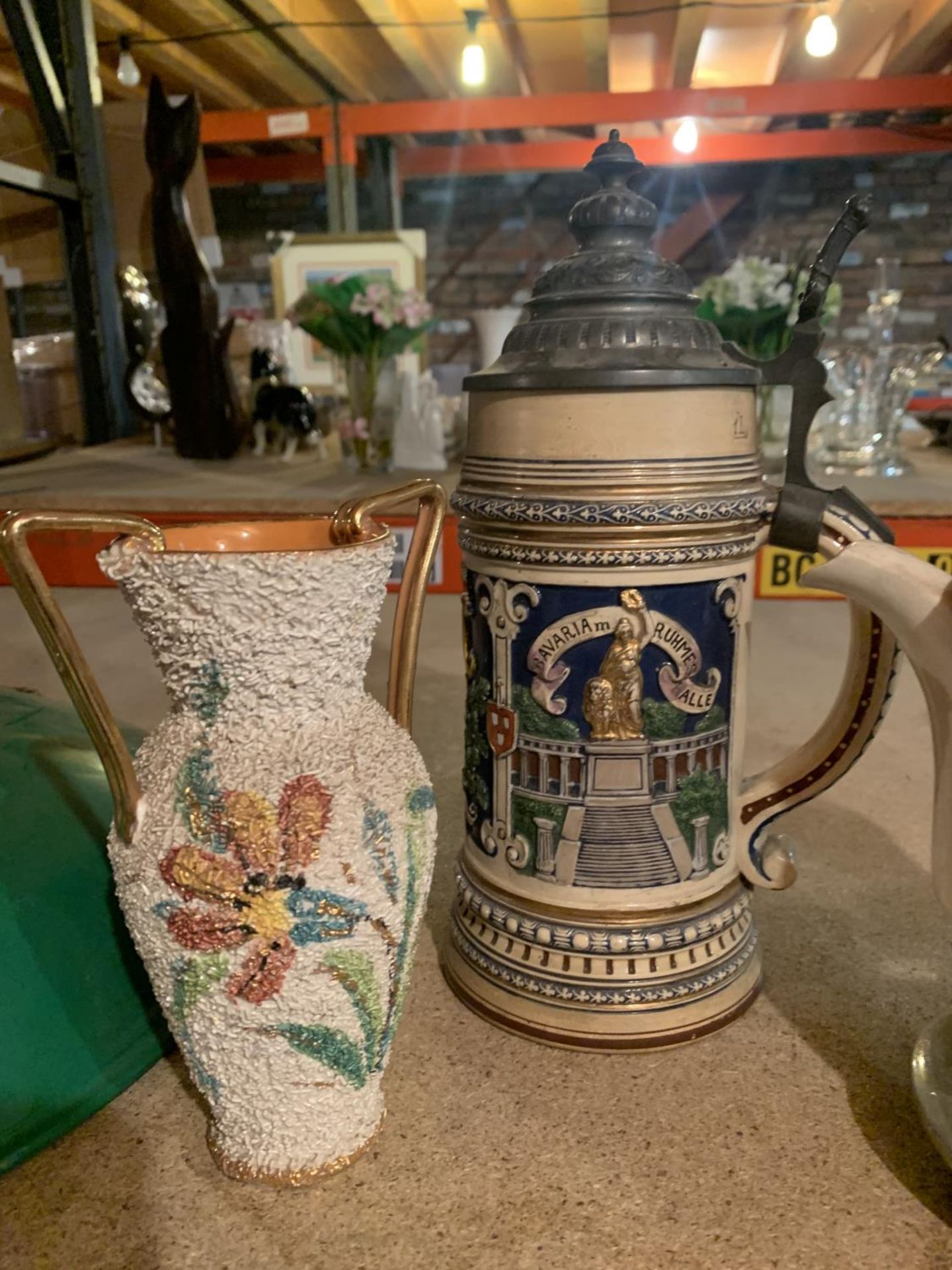 FOUR VARIOUS VESSELS TO INCLUDE TWO STEINS - Image 4 of 4