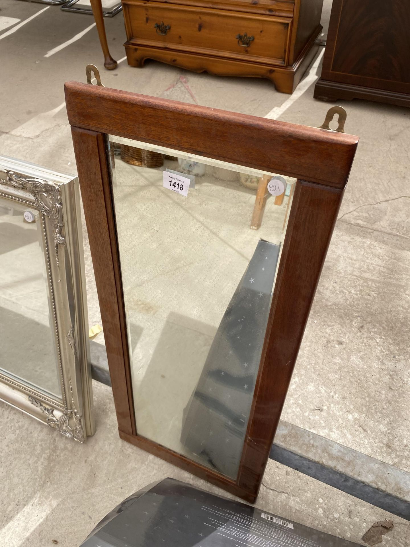 AN ASSORTMENT OF THREE VARIOUS MIRRORS - Image 4 of 4