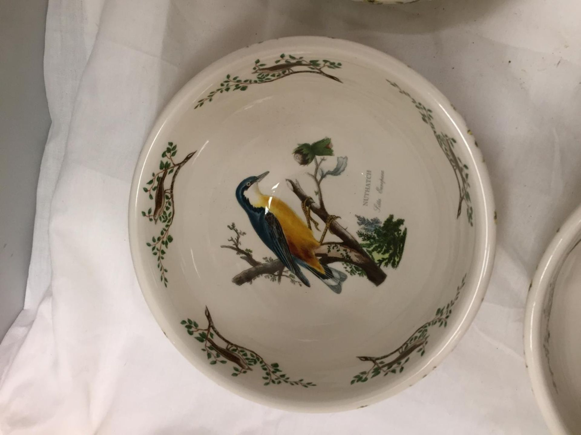 FOUR PORTMEIRION BOWLS WITH BIRDS - Image 3 of 6