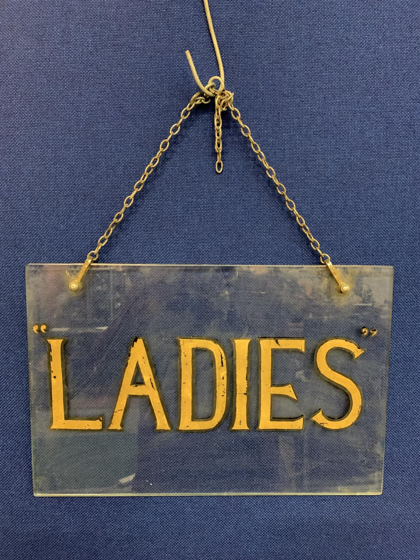 A PAIR OF EARLY 20TH CENTURY, HAND PAINTED ON GLASS, 'LADIES & GENTS' LAVATORY SIGNS 38CM X 25CM - Image 2 of 3