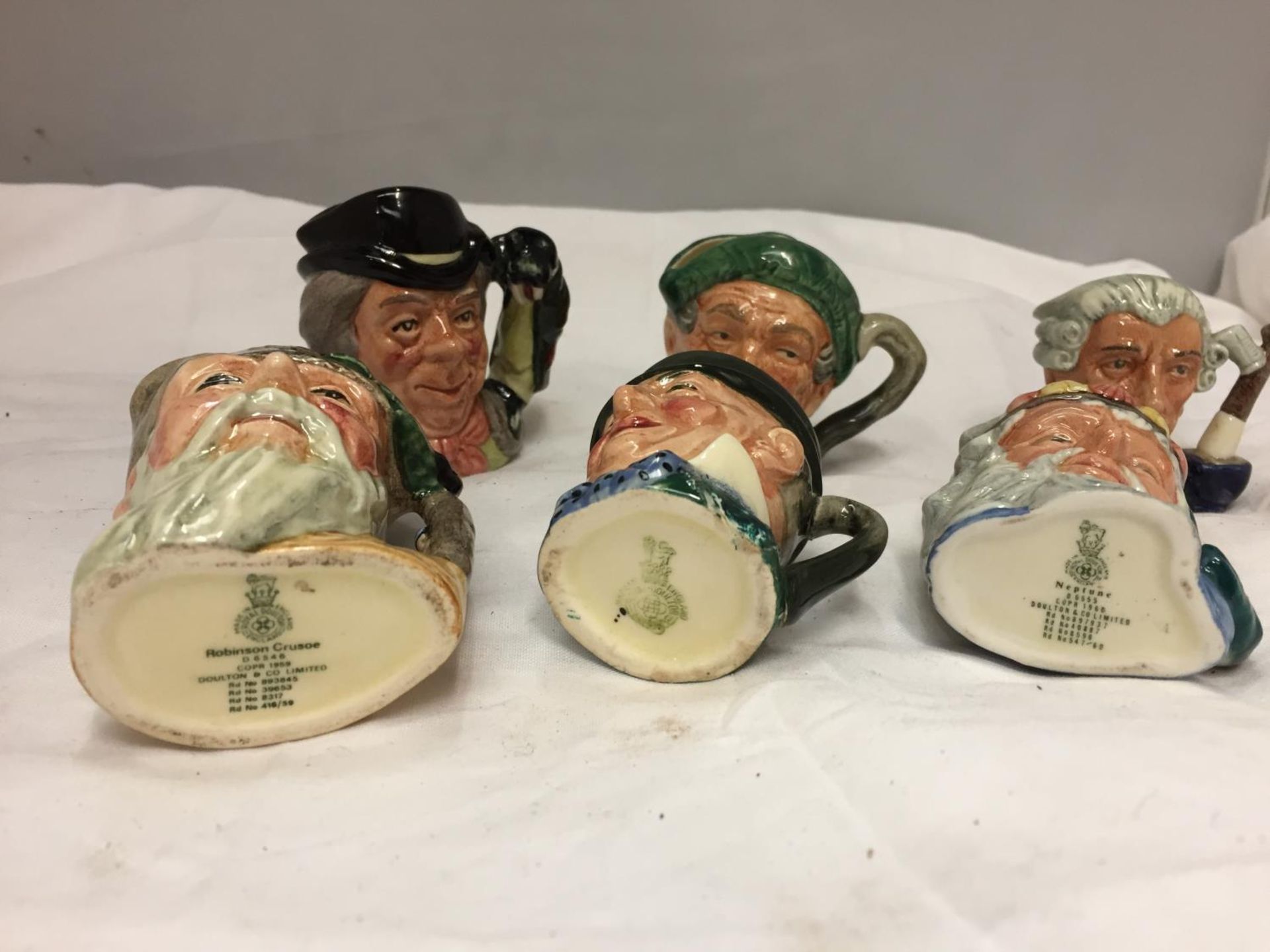 SEVEN SMALL ROYAL DOULTON TOBY JUGS TO INCLUDE 'NEPTUNE' AND 'ROBINSON CRUSOE' - Image 3 of 3