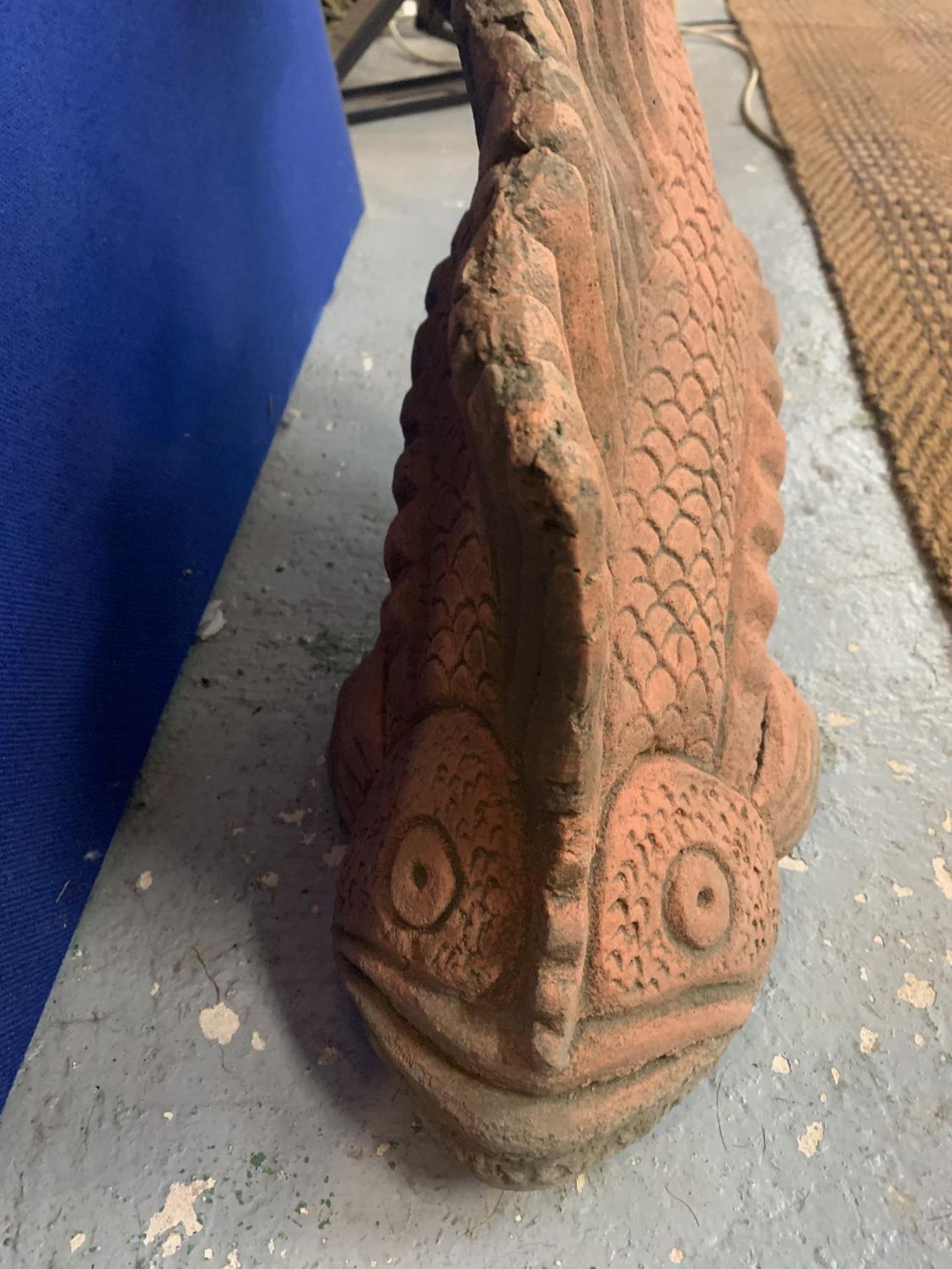 A LARGE TERRACOTTA STONE FISH, APPROX LENGTH 78CM, HEIGHT 48CM - Image 2 of 4