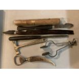 SEVEN VINTAGE ITEMS TO INCLUDE BOTTLE OPENER, PAPER KNIFE ETC