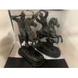 A PAIR OF MARLEY KNIGHT FIGURES ON HORSEBACK MOUNTED ON WOODEN PLINTHS, APPROX 47CM HEIGHT