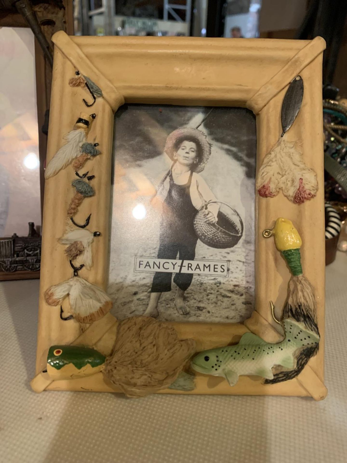 THEMED PICTURE FRAMES TO INCLUDE A FISH, ETC - Image 3 of 8