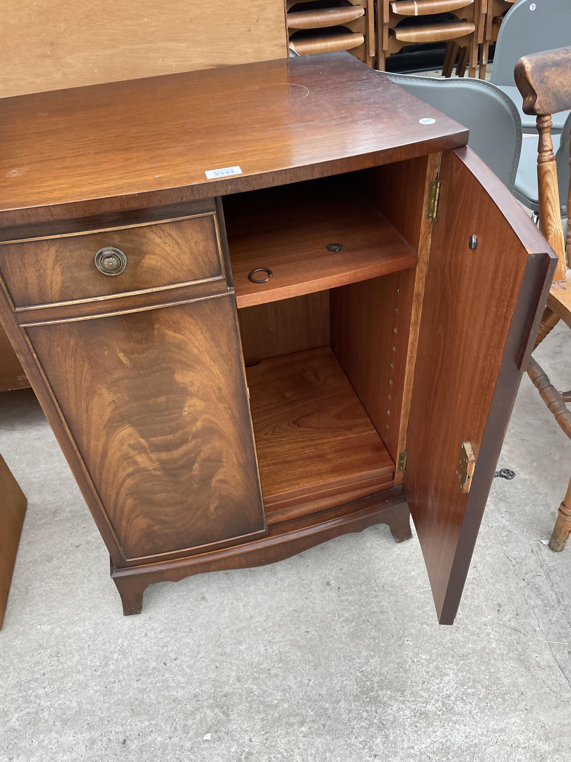 A REPRODUX BEVAN FUNNELL MAHOGANY BOW FRONTED STEREO CABINET 24" WIDE - Image 4 of 4