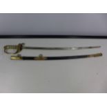 A WORLD WAR II IMPERIAL JAPANESE NAVAL OFFICERS DRESS SWORD, LENGTH OF BLADE 66CM, COMPLETE WITH