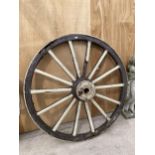 A VINTAGE WOODEN CART WHEEL WITH METAL BANDING (D:161CM)