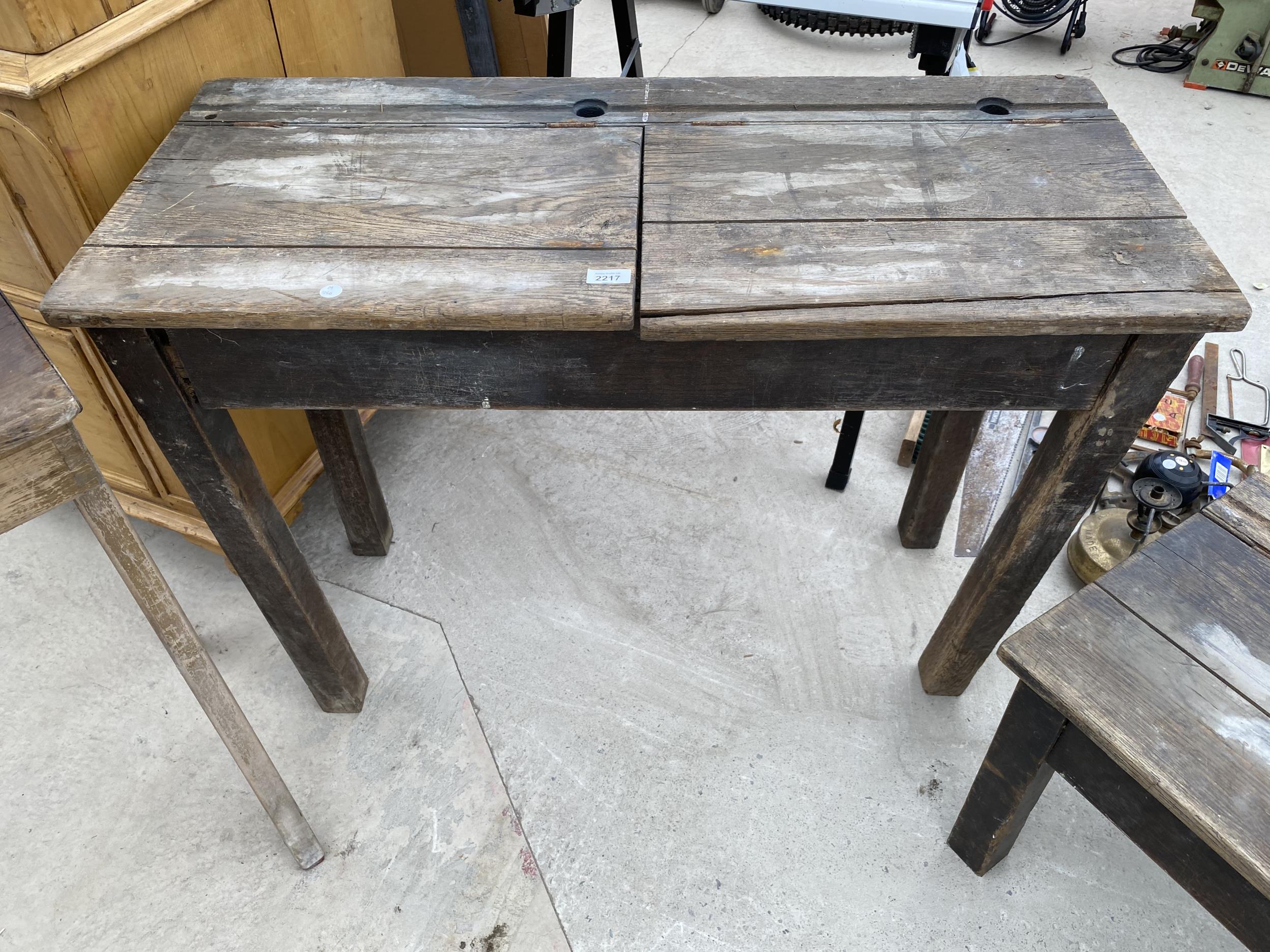 THREE VARIOUS MID 20TH CENTURY SCHOOL DESKS - Image 4 of 6