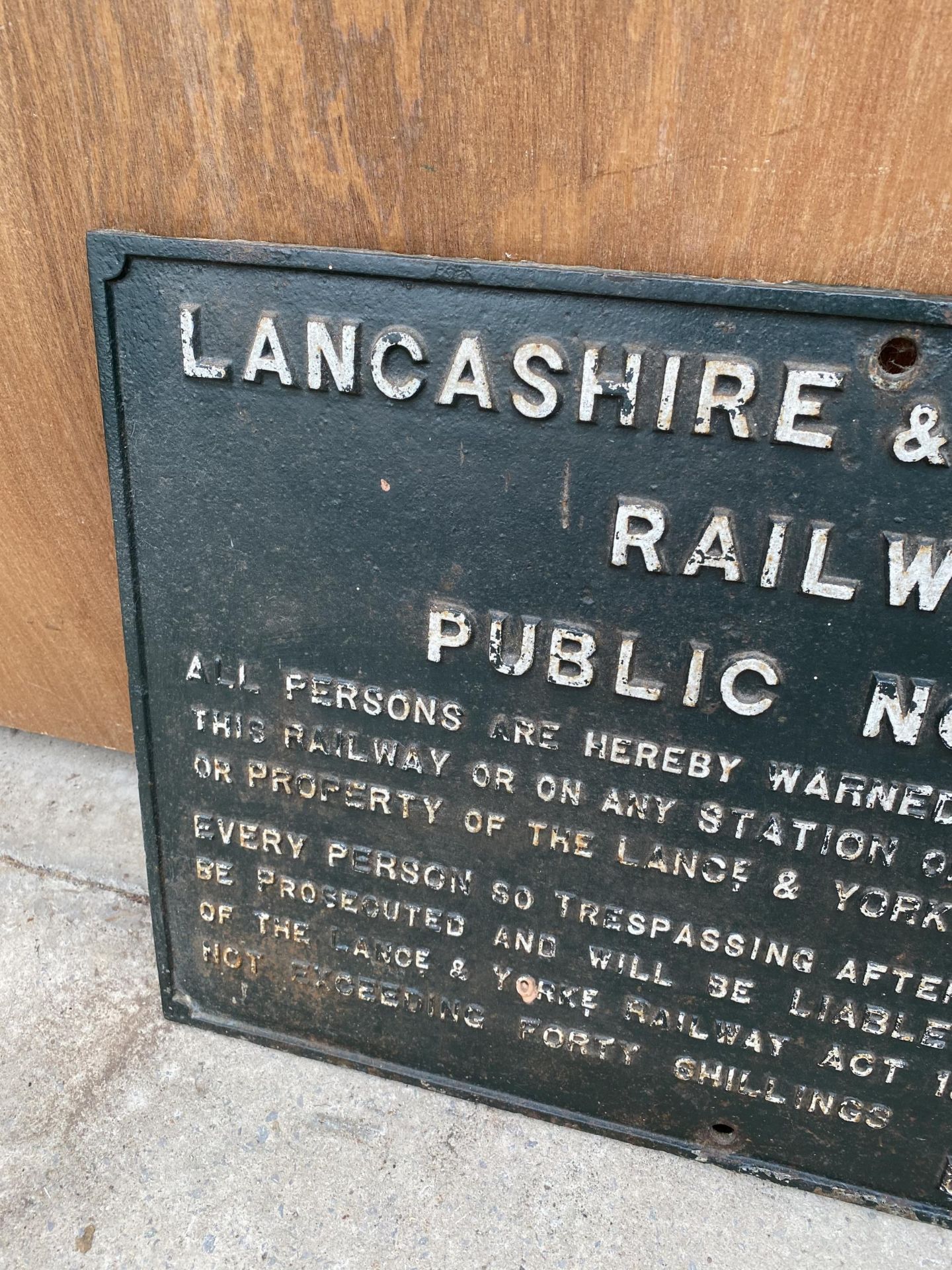 A VINTAGE CAST IRON LANCASHIRE & YORKSHIRE RAILWAY PUBLIC NOTICE SIGN - Image 2 of 8