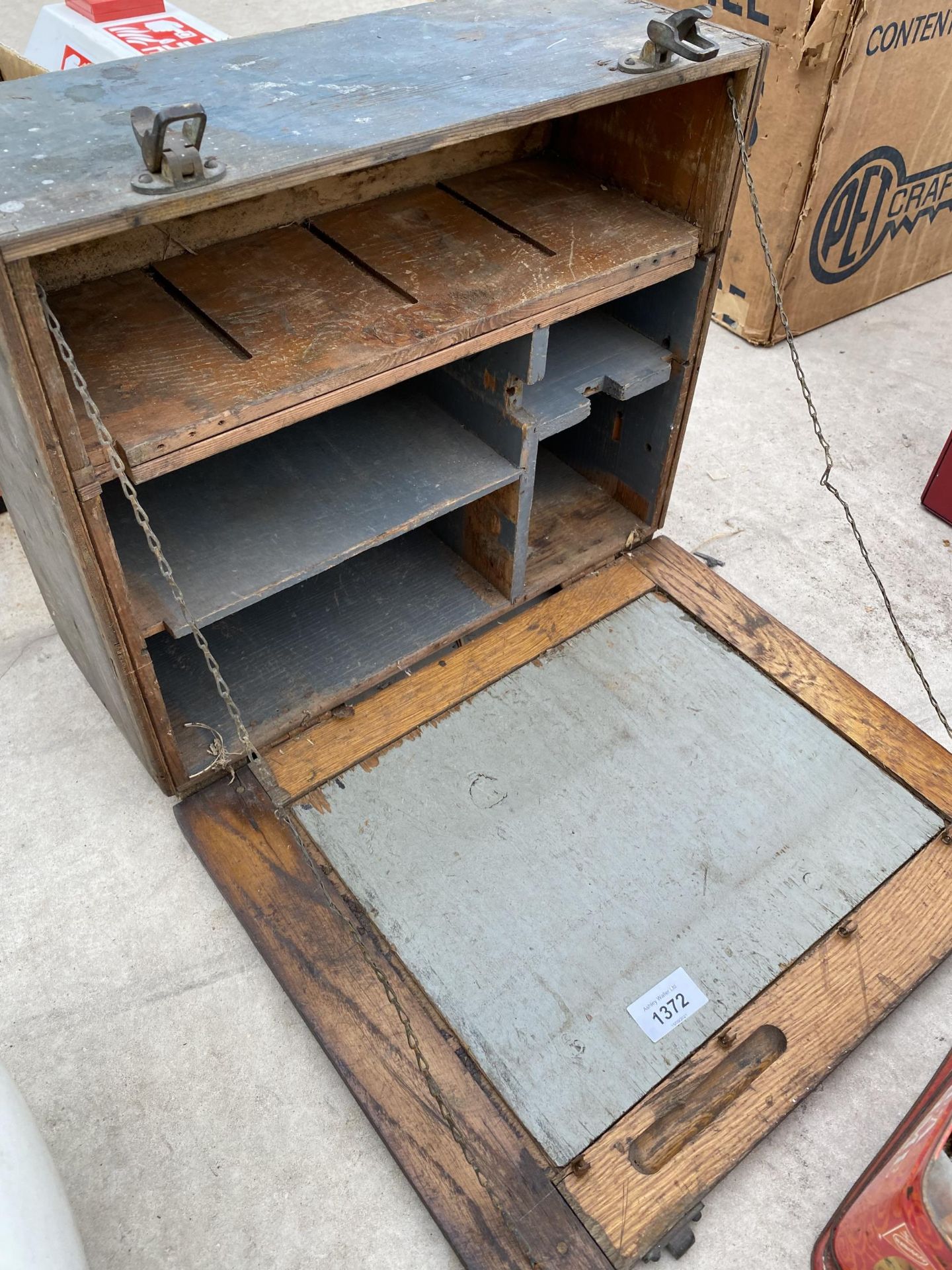 A VINTAGE JOINERS CHEST AND AN ASSORTMENT OF HARDWARE - Image 2 of 2